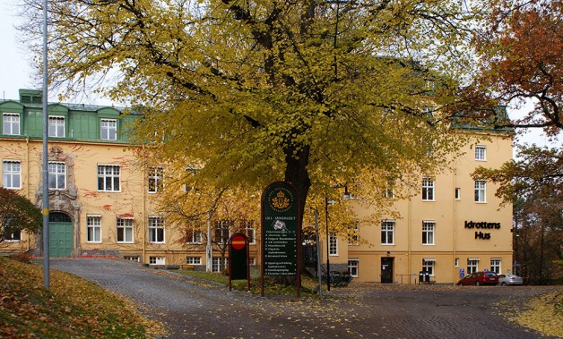 Här vid Idrottens Hus på Östermalm i Stockholm ligger Svenska Klätterförbundets kansli.