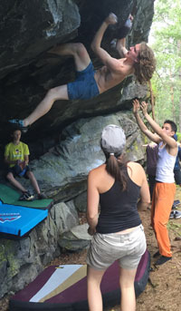 Brant bouldering på Nordic Youth Camp