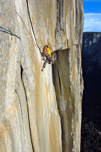 Stefan Wulf följer på El Corazón på El Capitan i Yosemite. Foto: Petter Restorp