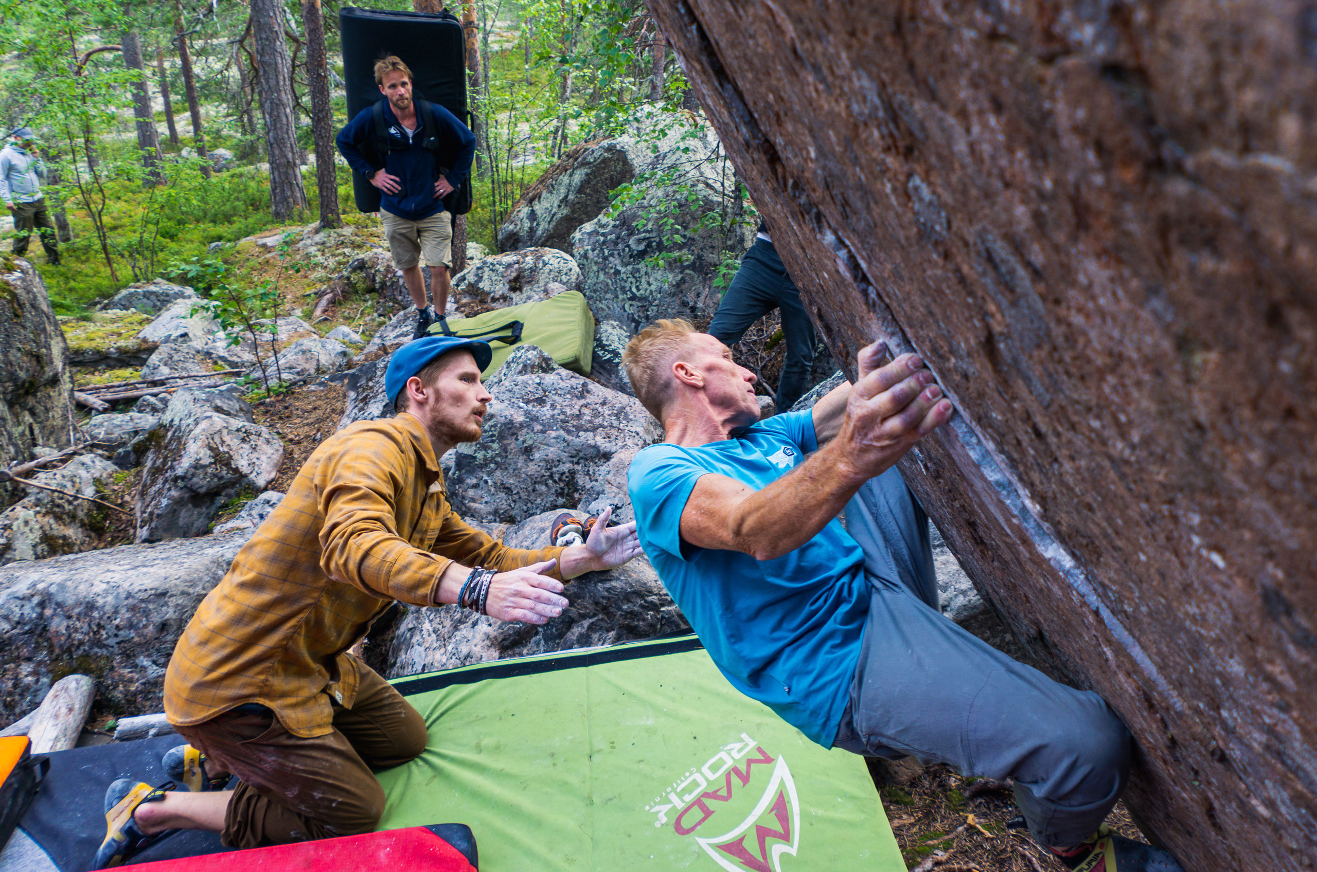 Bouldring utomhus Luleå. Fotograf Fredrik berg